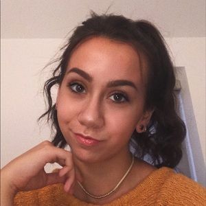 Meet your Posher, Mya